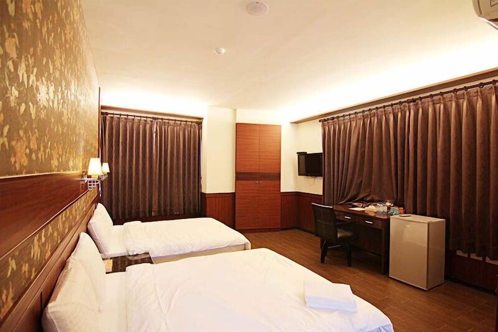 Business Quadruple Room