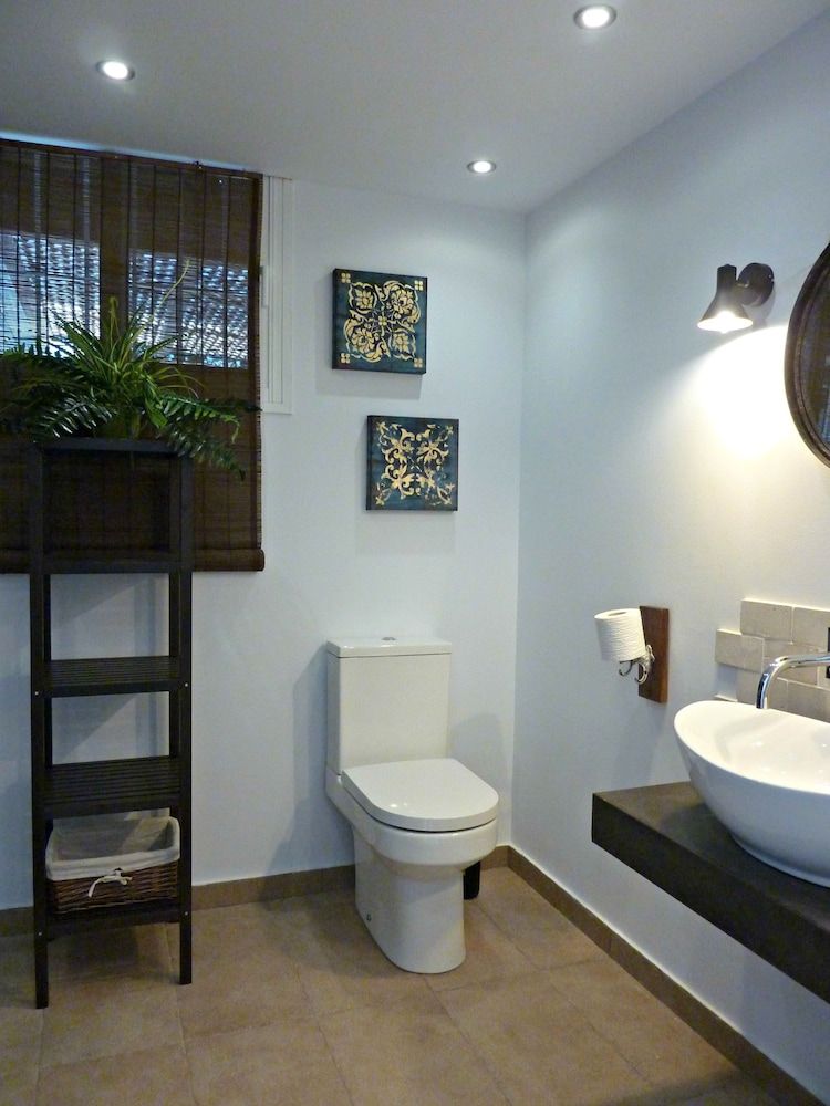 Villa Breeze Boutique Guest Rooms Marbella Deluxe Double or Twin Room, Non Smoking, Patio 8