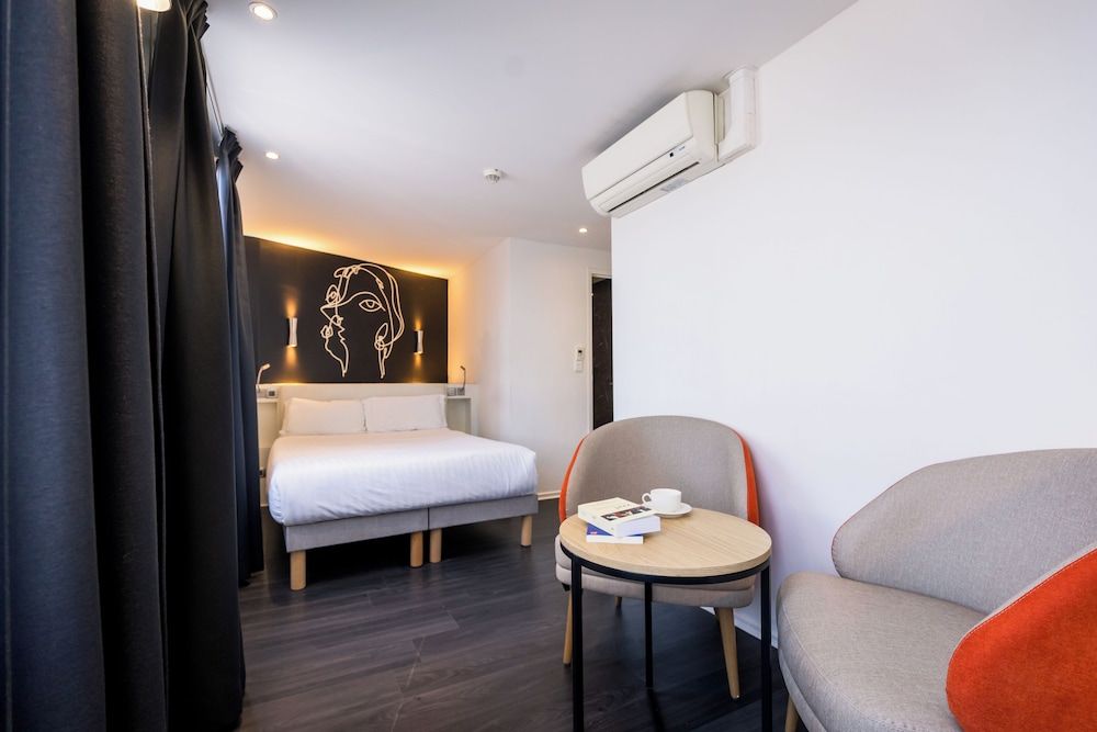 undefined Hotel Montparnasse St Germain 2