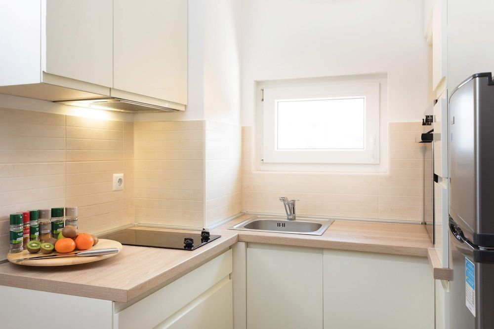 undefined Cute and Sunny Studio in Zagreb With Balcony & Free Parking 9