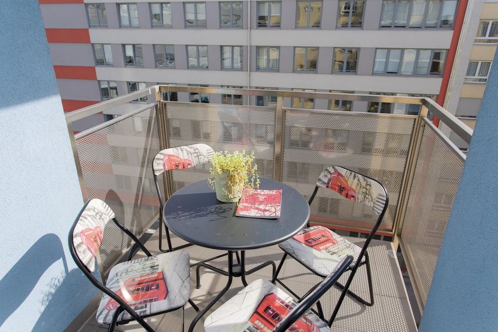 undefined Cute and Sunny Studio in Zagreb With Balcony & Free Parking 4