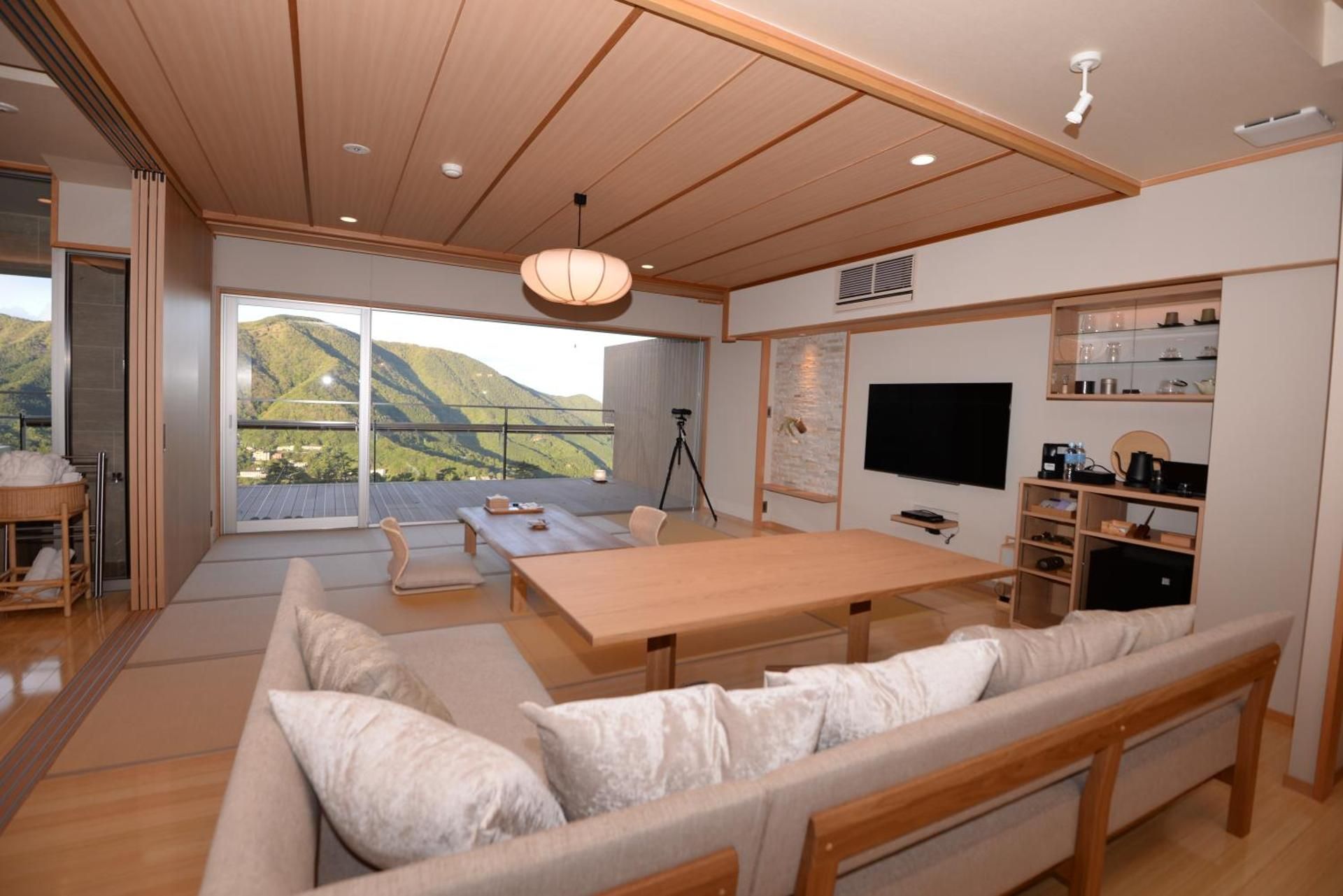 Gen Hakone Gora Top Floor Western-Japanese Style Junior Suite - GIN DEN RIN