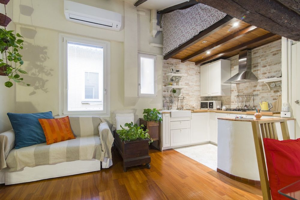 undefined Bologna Rainbow Apartment 6