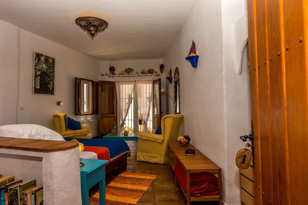 Hotel Los Castaños Deluxe Double or Twin Room, 1 King Bed, City View 8