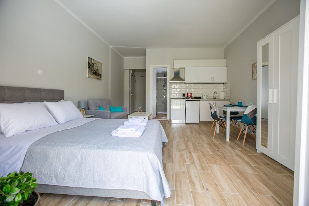 undefined Raise comfy studios in the heart of Athens 4