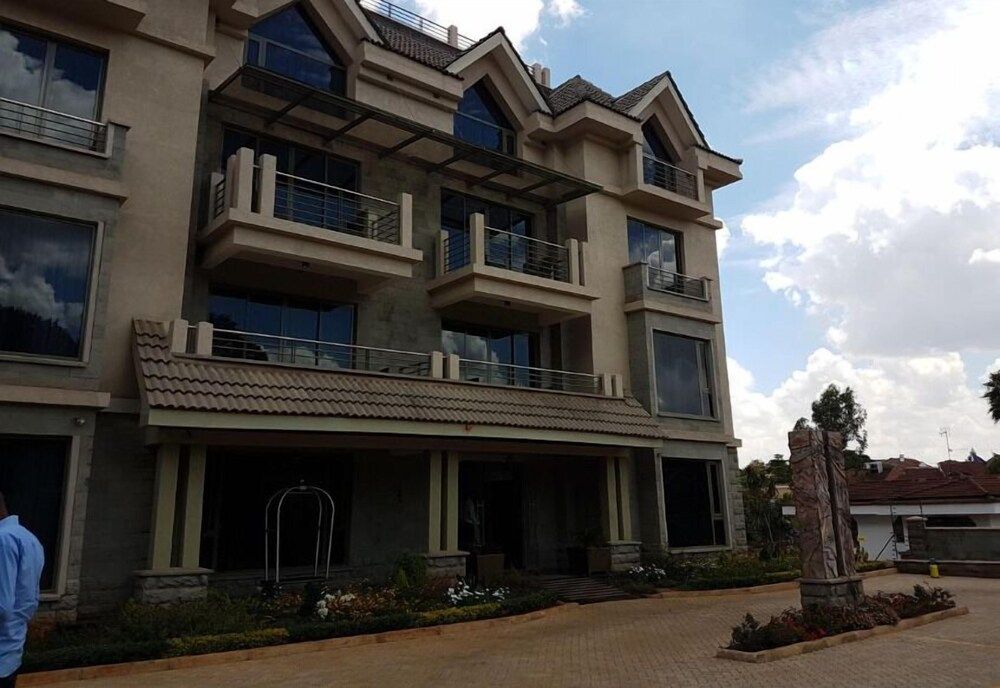 undefined Magna Hotel and Suites 5