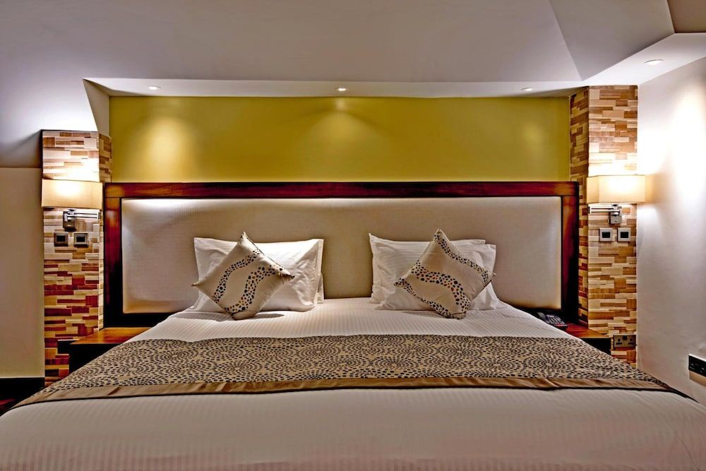 undefined Magna Hotel and Suites 3