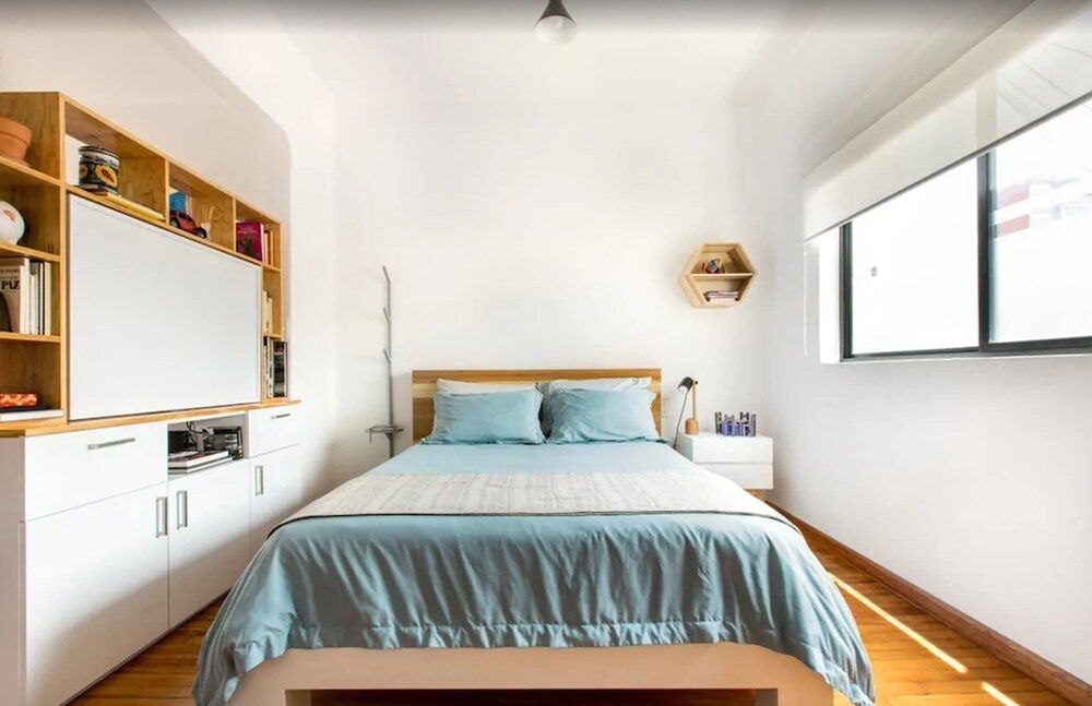 undefined Hip, Colorful Studio with Patio in Roma Norte 2