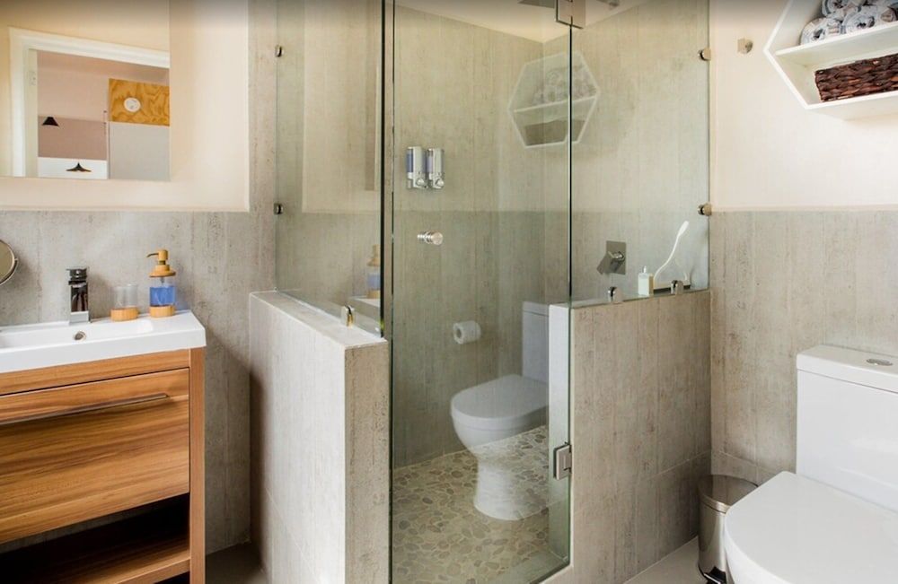 undefined Hip, Colorful Studio with Patio in Roma Norte 4