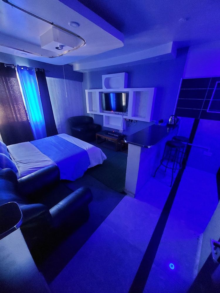 Sagwe Furnished Apartments Deluxe Studio 4