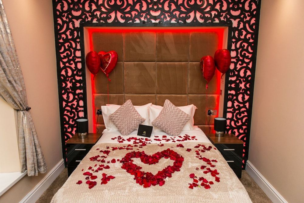 Aphrodite Suites Huddersfield Executive Suite, Ensuite (Ground Floor Flat) 10