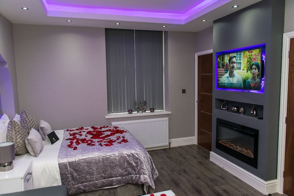 Aphrodite Suites Huddersfield Deluxe Apartment, Ensuite (First Floor Back Flat) 36
