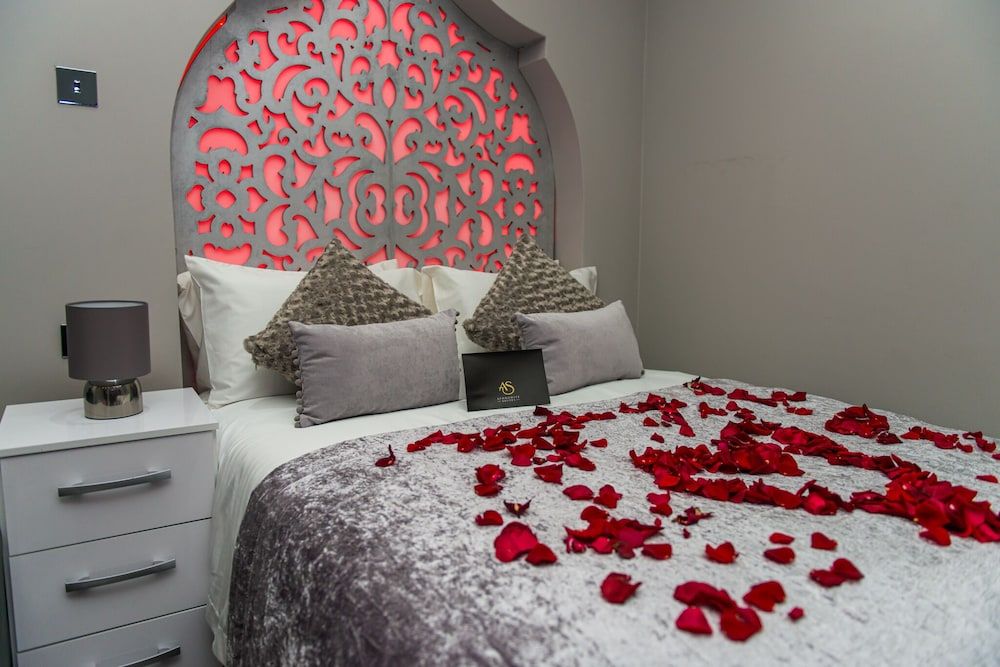 Aphrodite Suites Huddersfield Deluxe Apartment, Ensuite (First Floor Back Flat) 14