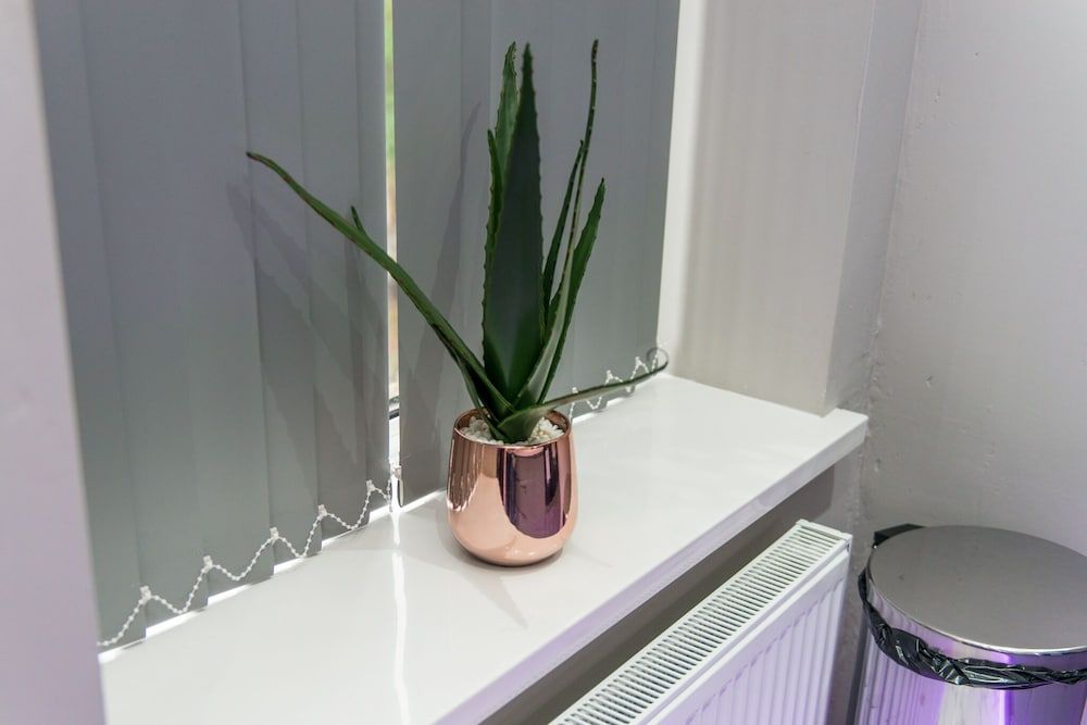 Aphrodite Suites Huddersfield Deluxe Apartment, Ensuite (First Floor Back Flat) 35