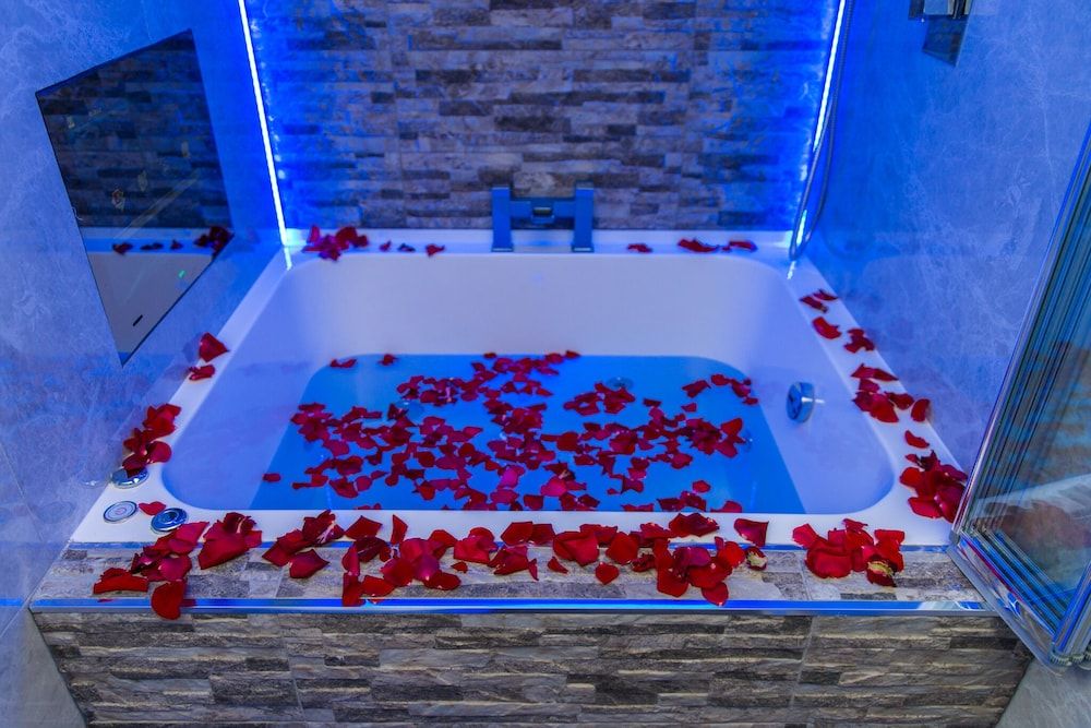 Aphrodite Suites Huddersfield Deluxe Apartment, Ensuite (First Floor Back Flat) 28