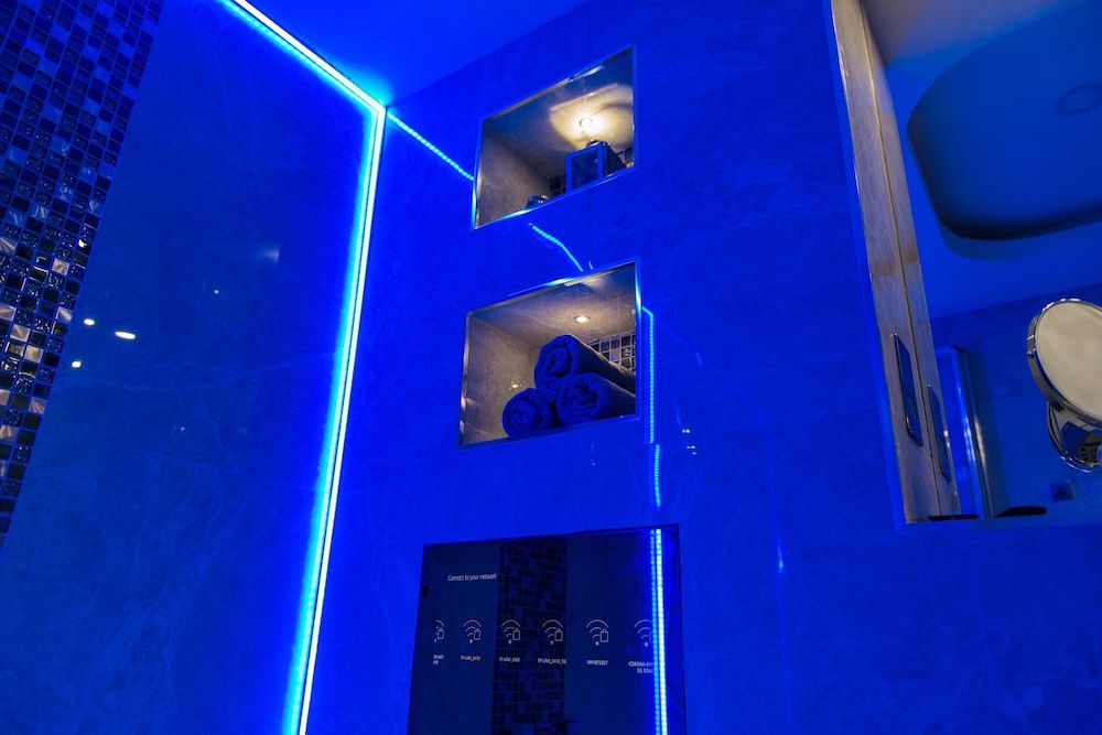 Aphrodite Suites Huddersfield Executive Suite, Ensuite (Ground Floor Flat) 33