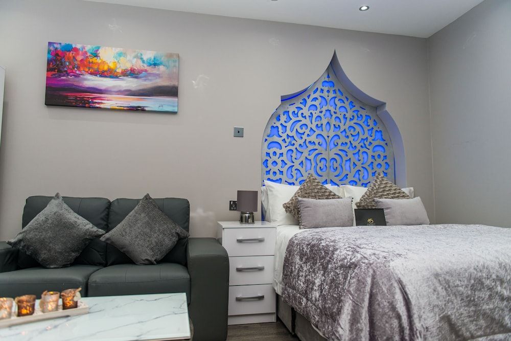 Aphrodite Suites Huddersfield Deluxe Apartment, Ensuite (First Floor Back Flat) 2