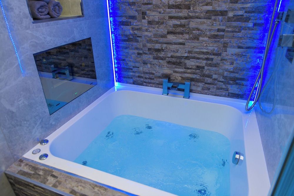 Aphrodite Suites Huddersfield