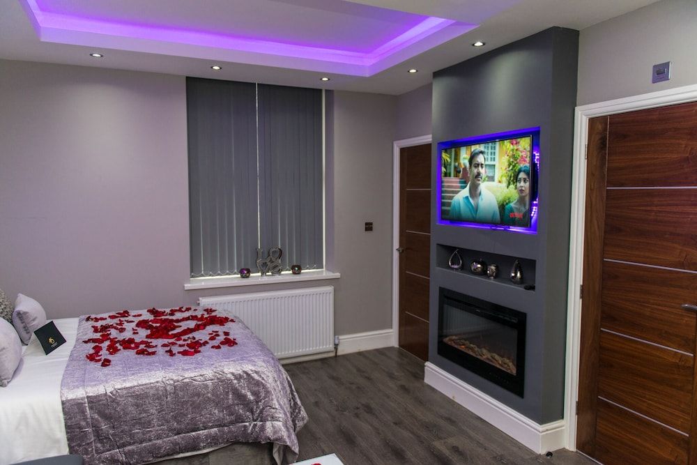 Aphrodite Suites Huddersfield Deluxe Apartment, Ensuite (First Floor Back Flat) 37