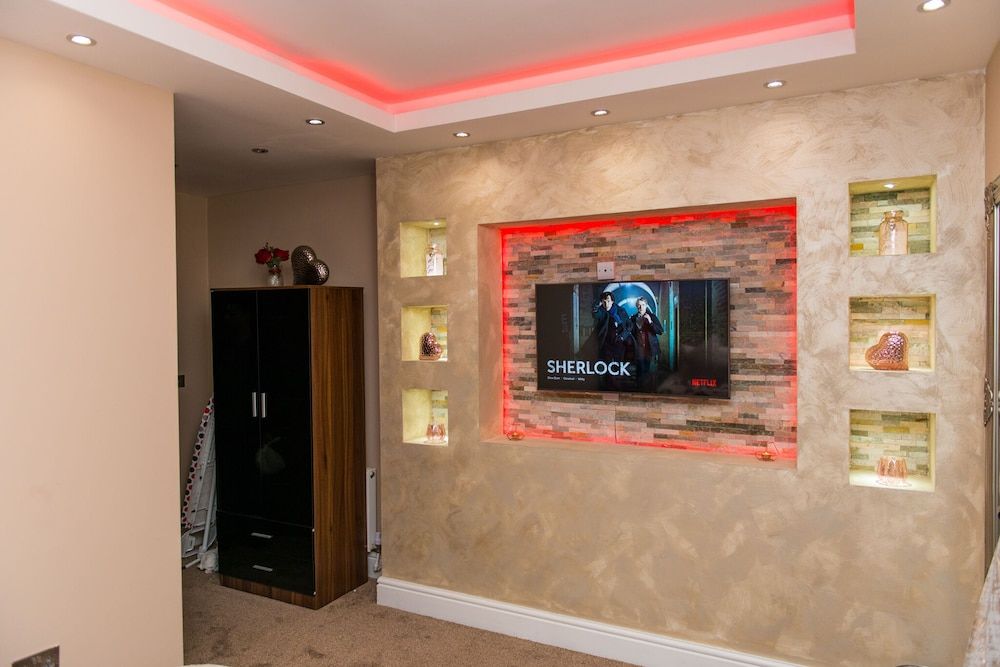 Aphrodite Suites Huddersfield Executive Suite, Ensuite (Ground Floor Flat) 35