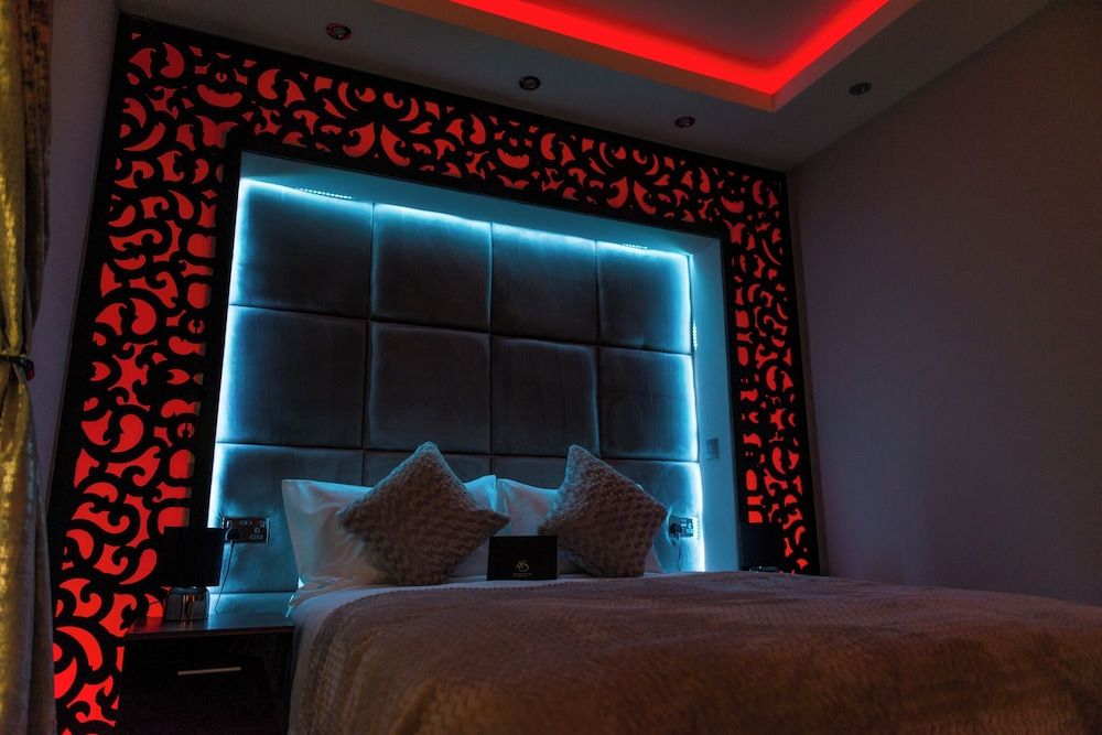 Aphrodite Suites Huddersfield Executive Suite, Ensuite (Ground Floor Flat) 51