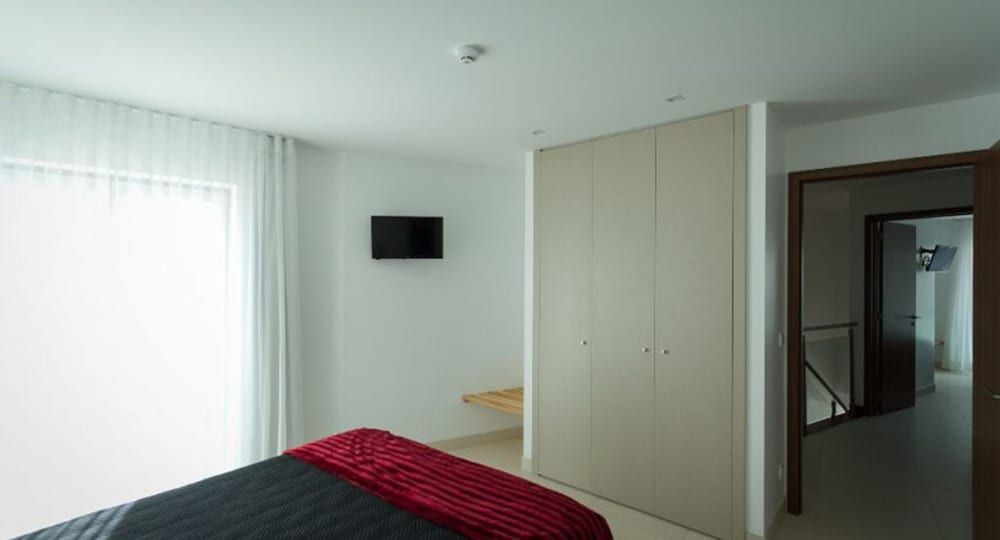 Peralux Apartment, 3 Bedrooms 6