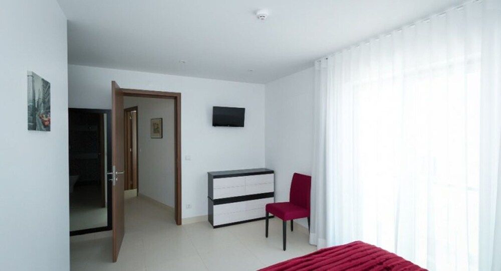 Peralux Apartment, 3 Bedrooms 9