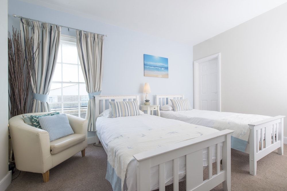 Standard Twin Room, Ensuite