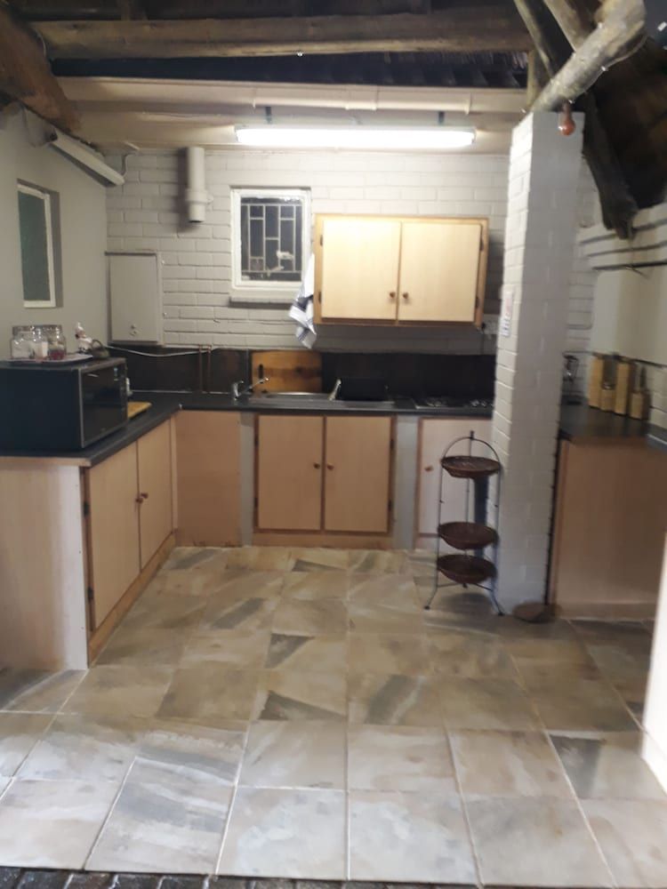 Caledon Overnight Rooms Family Chalet (4) 2