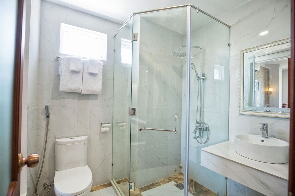 Le Centre Hotel Executive Double Room 5