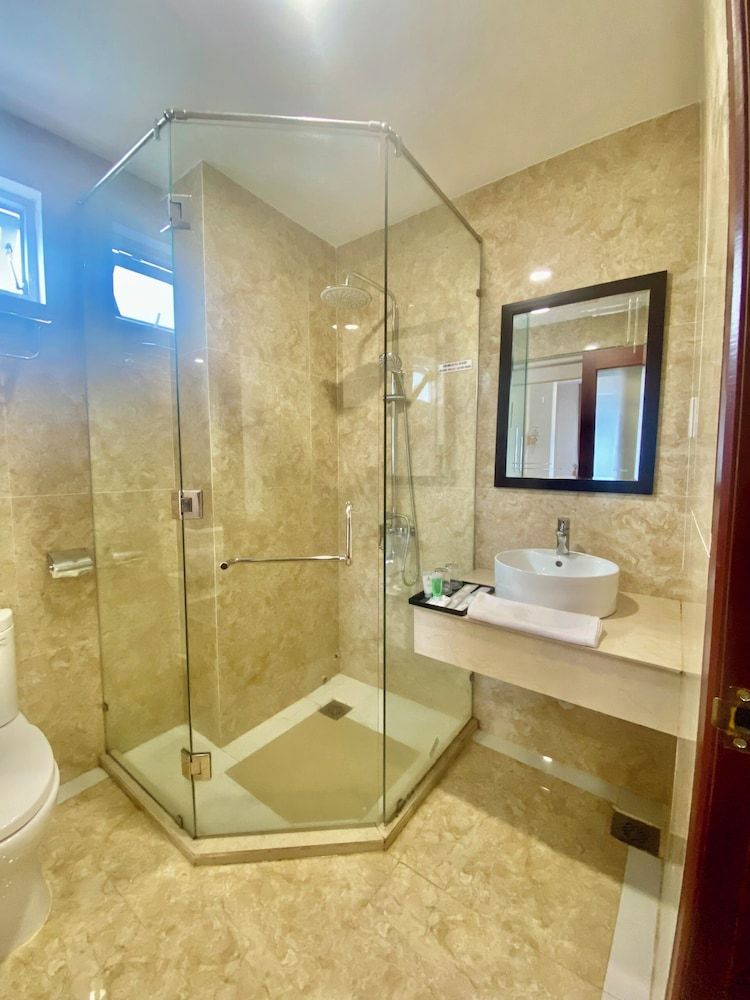 Le Centre Hotel Deluxe Twin Room 6