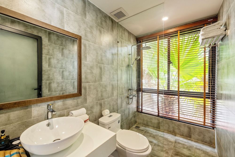 The Nam An Villa Hoi An Superior Queen Pool View 5