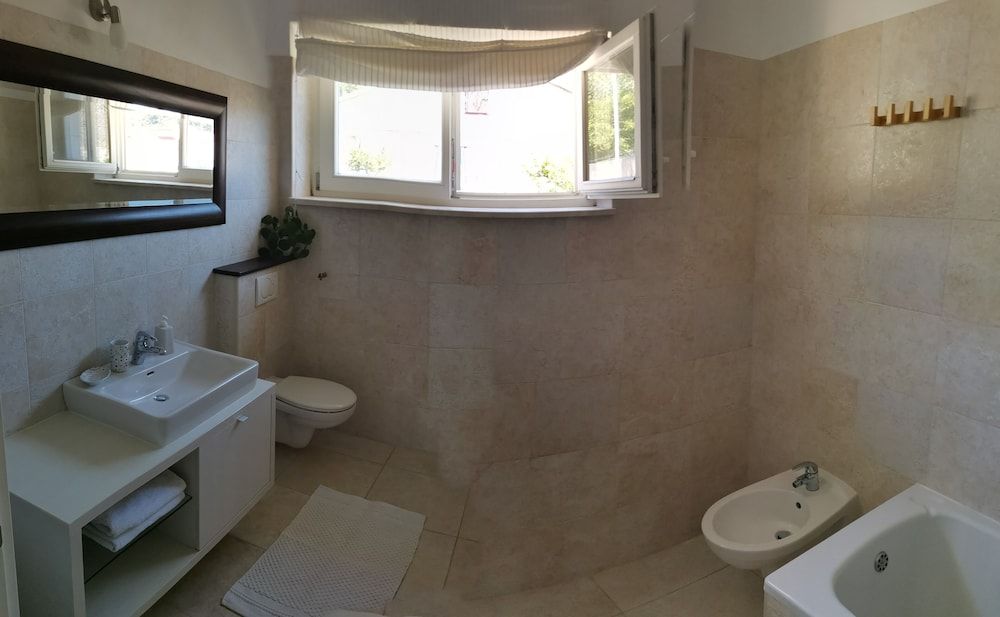 undefined Charming sea View Apartment in Hvar 8