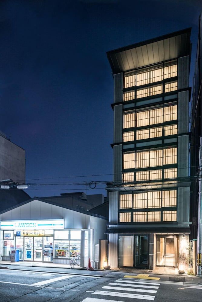 undefined Hotel Crush On 4