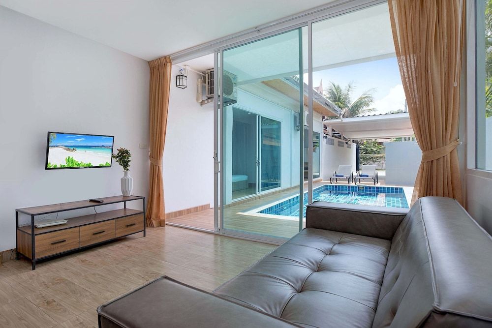 undefined Tropical Living in Modern Villa Lancelot 10