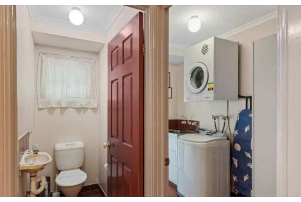 Discovery Parks - Ulladulla Deluxe 3 Bedroom Spa Villa 4