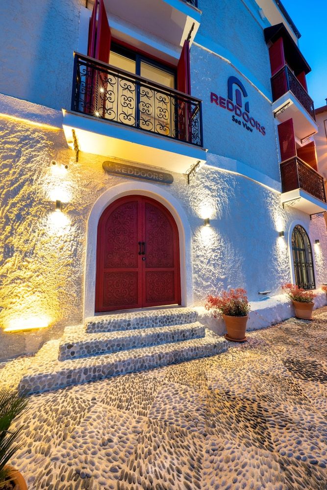 undefined Reddoors Suites Sea View 6