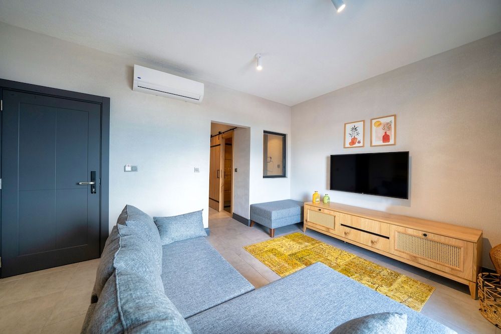 undefined Reddoors Suites Sea View 2