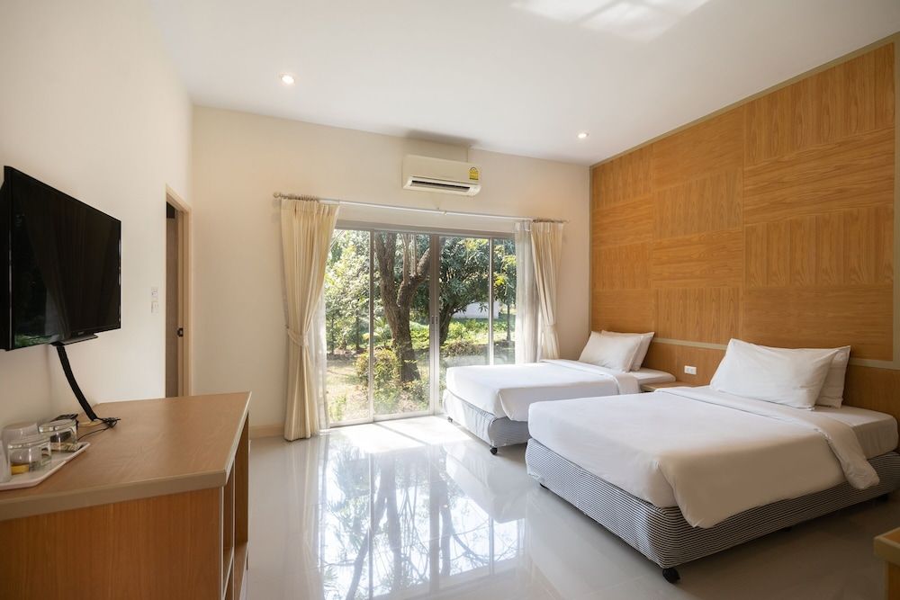 Thara Cholapruek Resort House, 2 Bedrooms, Terrace 3