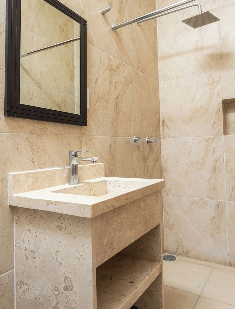 Capital O Hotel Emperadores Inn, Atlixco Superior Room 6