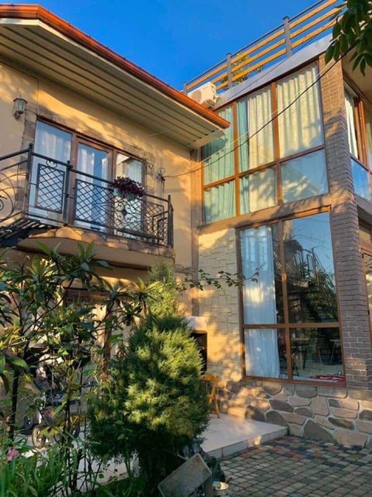 undefined Batumi Wonderland Guest House 4