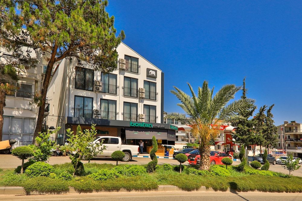 undefined Joyy Suit & Apart 8