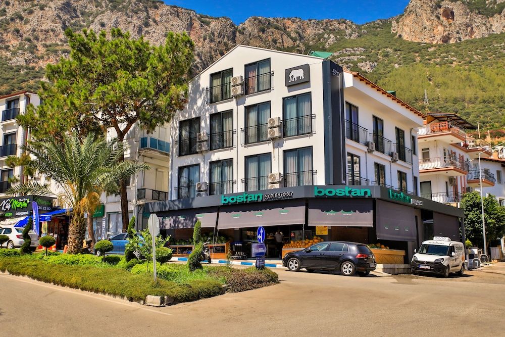 undefined Joyy Suit & Apart 6