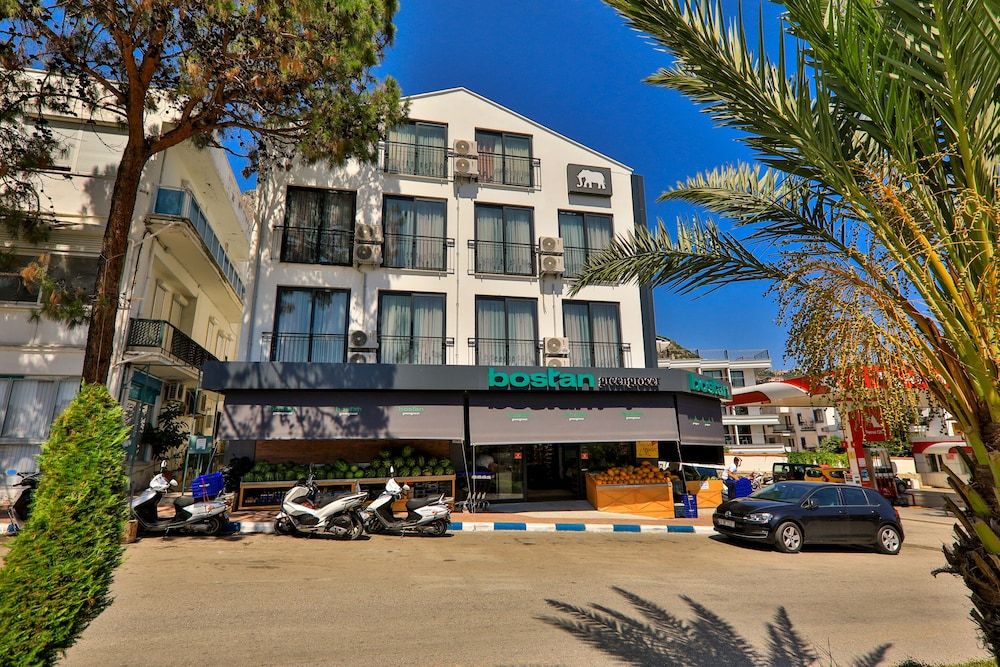 undefined Joyy Suit & Apart 10