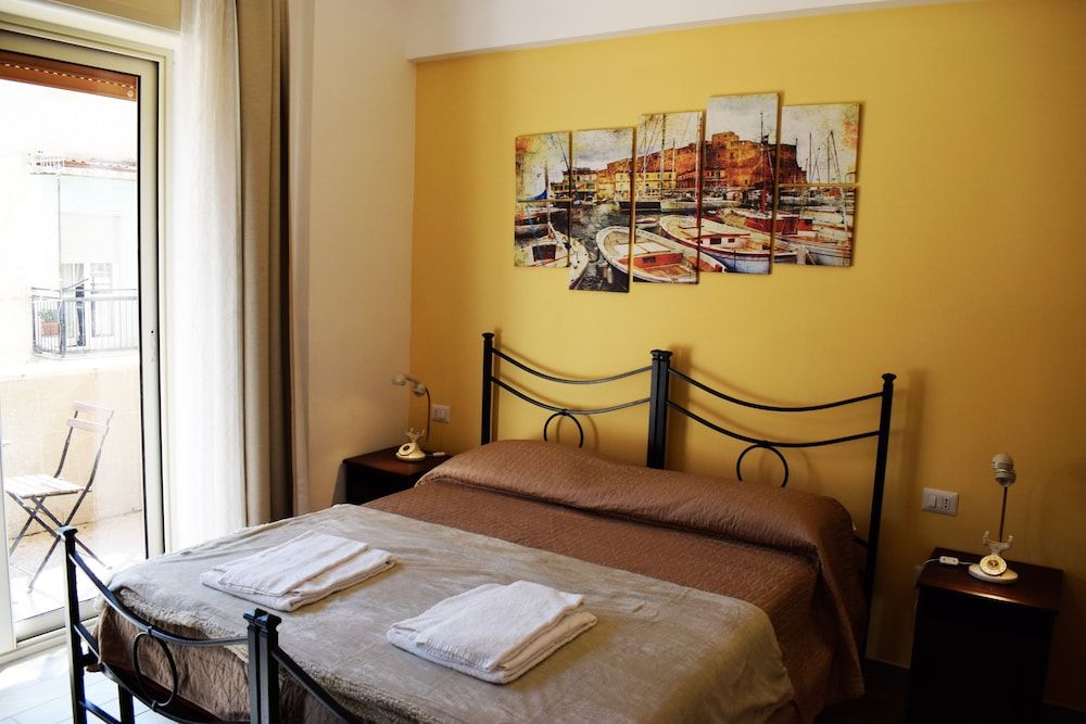 undefined Neapolis Pie 3