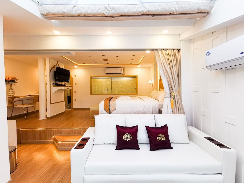 One Dhatu Ayutthaya Premium Homestay Bodhi leaves Junior suite 6