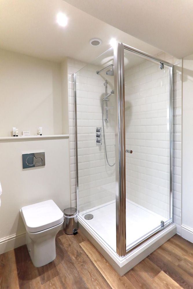 The Rising Sun Deluxe Double Room, Ensuite, River View (Room 2) 6