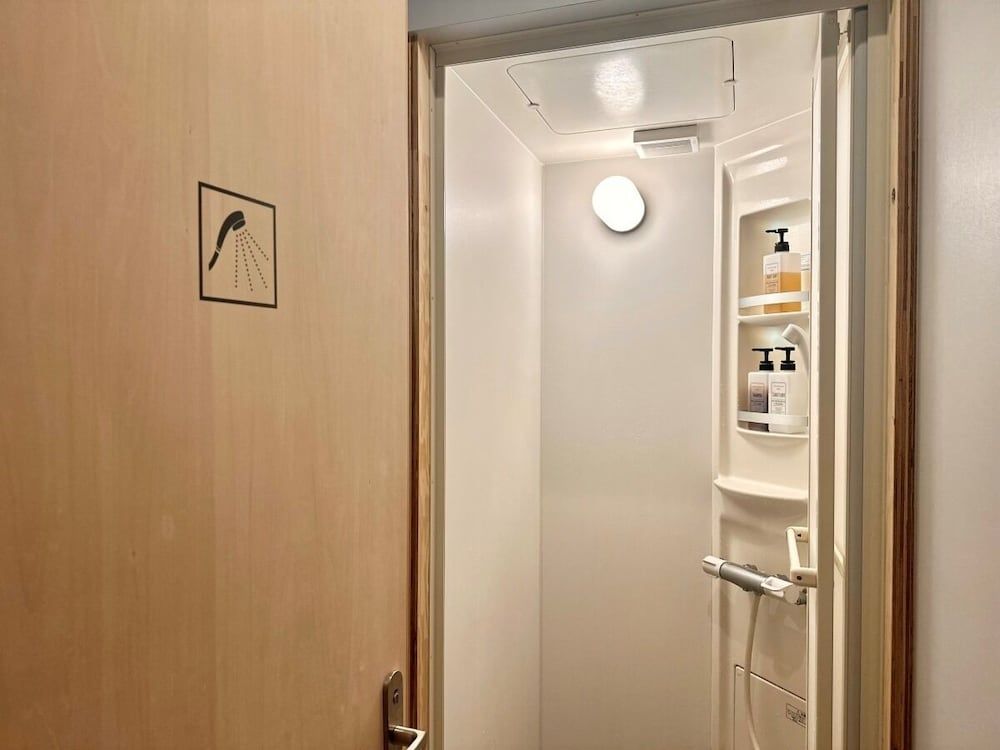 Twin Room, Non Smoking, Shared Bathroom