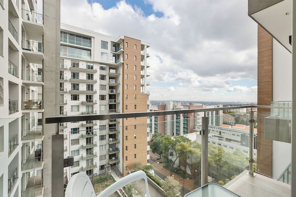 undefined Easy Stay - The Tyrwhitt 7