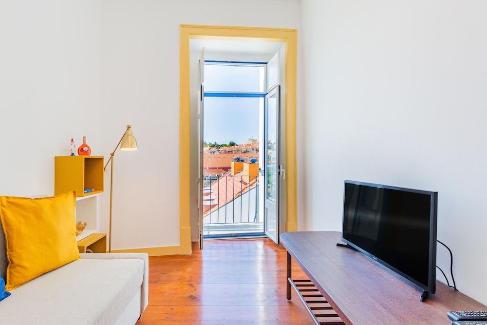 Bombarda 21 City Stay Retro Lisbon Apartment, 2 Bedrooms 18